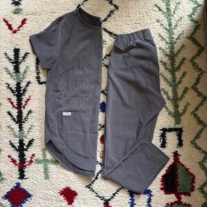 Nima Scrubs Set | XS